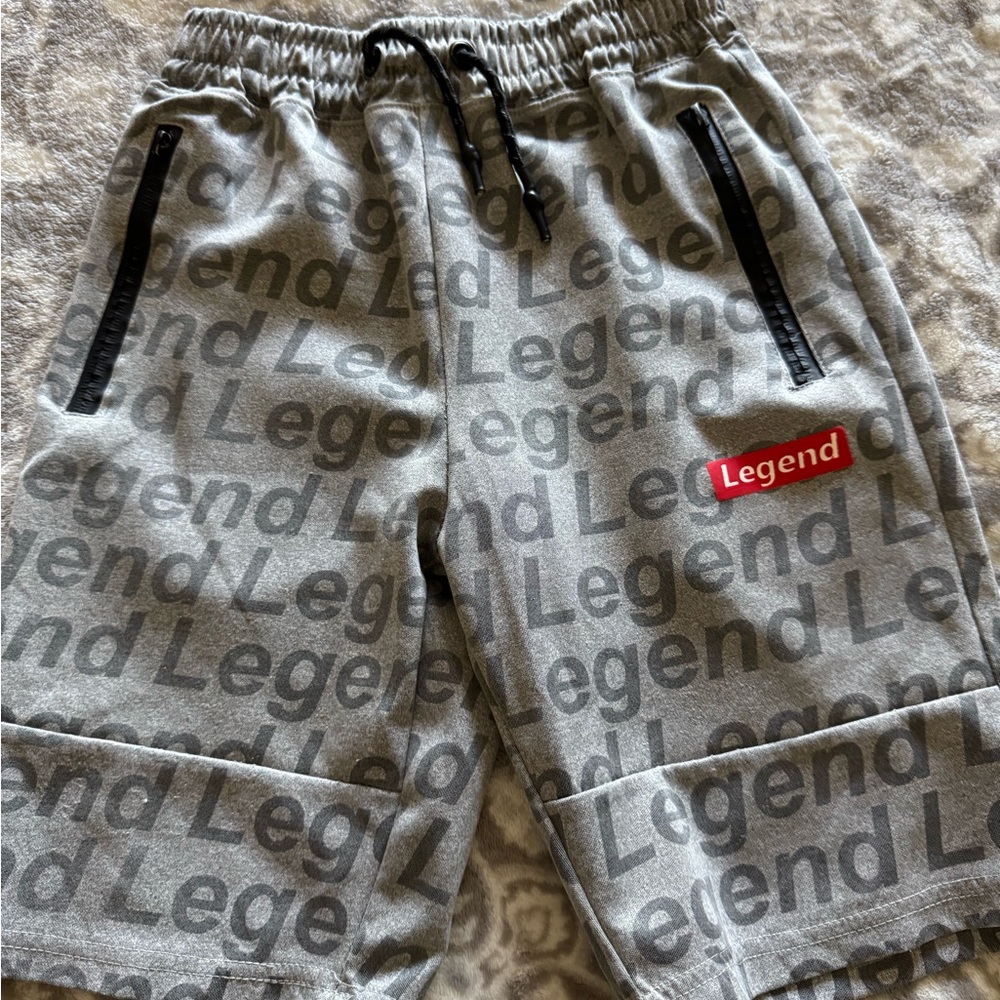 Boys Legend Shorts - M (10/12) Gray Legend Print Shorts